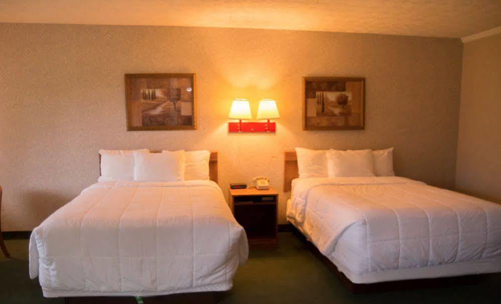 Bright Leaf Golf Resort Harrodsburg Экстерьер фото